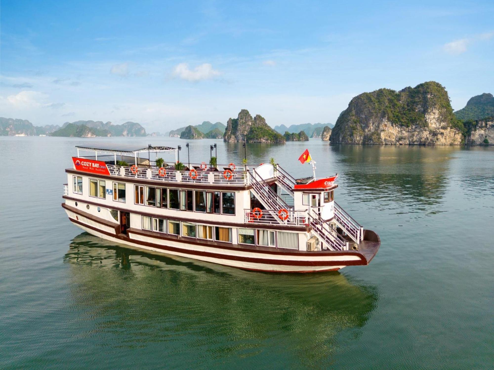 Cozy Bay Cruise Hotel Ha Long Exterior photo